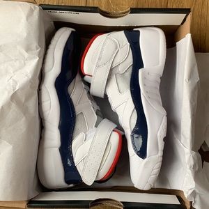 Boys Jordan Jumpmen Two Trey Little Kids’ Shoes Red White Navy Like New - 2Y